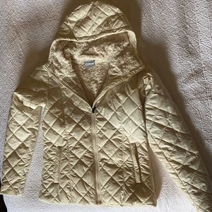 Columbia cream sherpa lined quilted winter coat